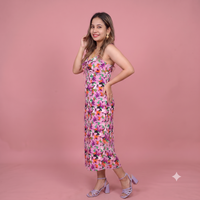 Vashtro Women Pink Floral Casual Dress
